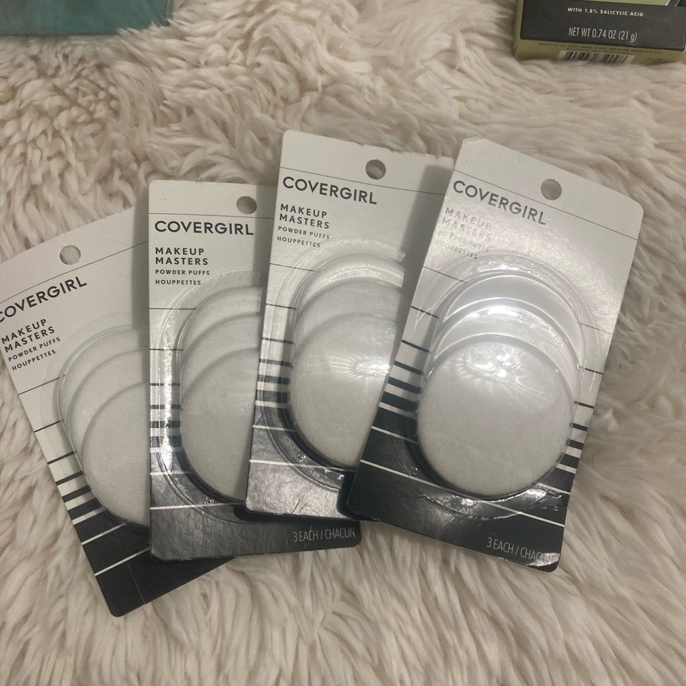 Makeup and Beauty Product Set - Picture 2 of 8